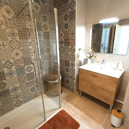 Disney T3 Luxe Neuf 6P 2 Ch 2 Salle De Bain Parking Prive En Sous Sol Lit Bebe C105 Chessy  Exterior photo