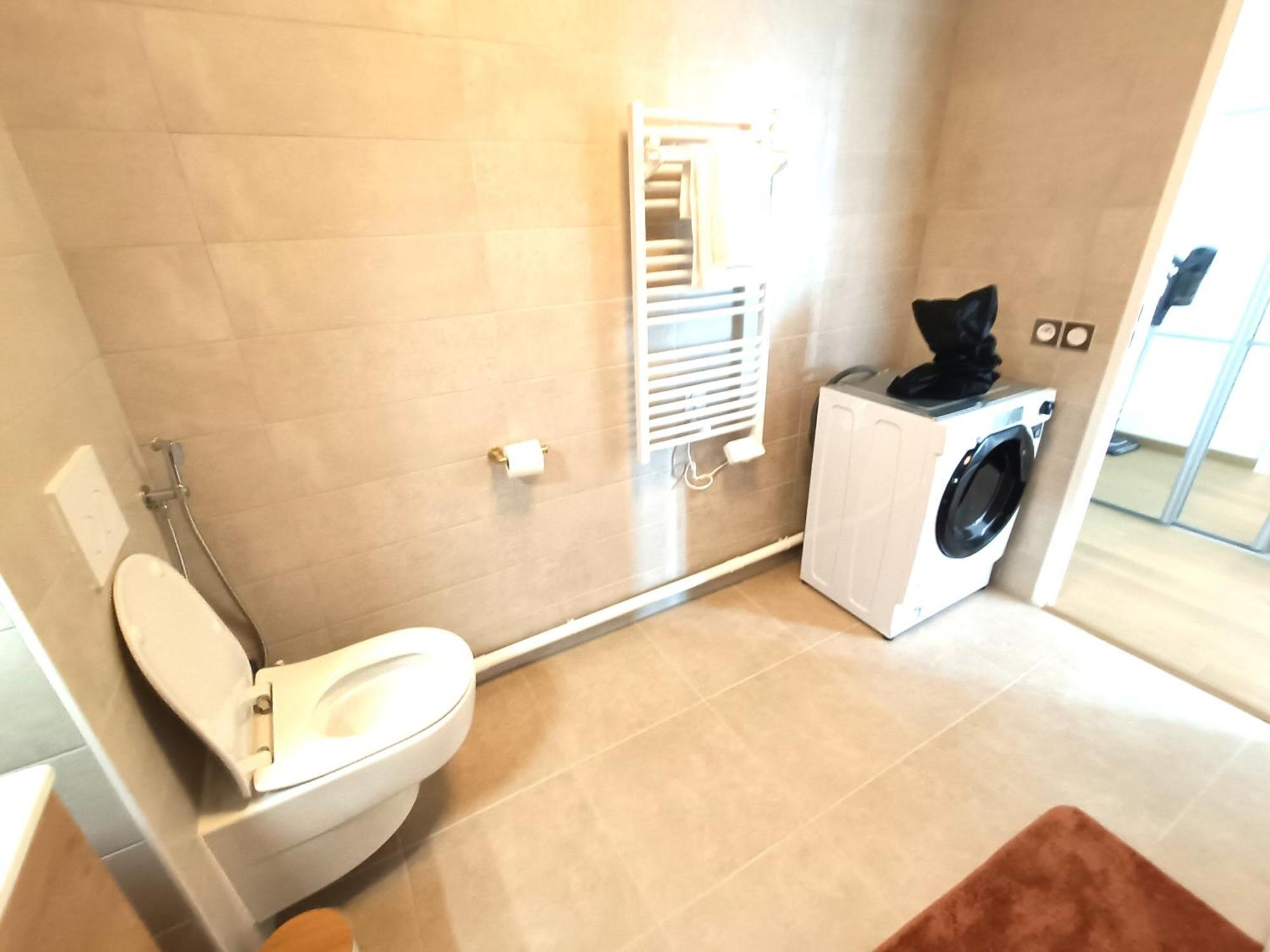 T3 Luxe Neuf 6p 2 Ch 2 Salle De Bain Parking Prive En Sous Sol Lit Bebe C105 *