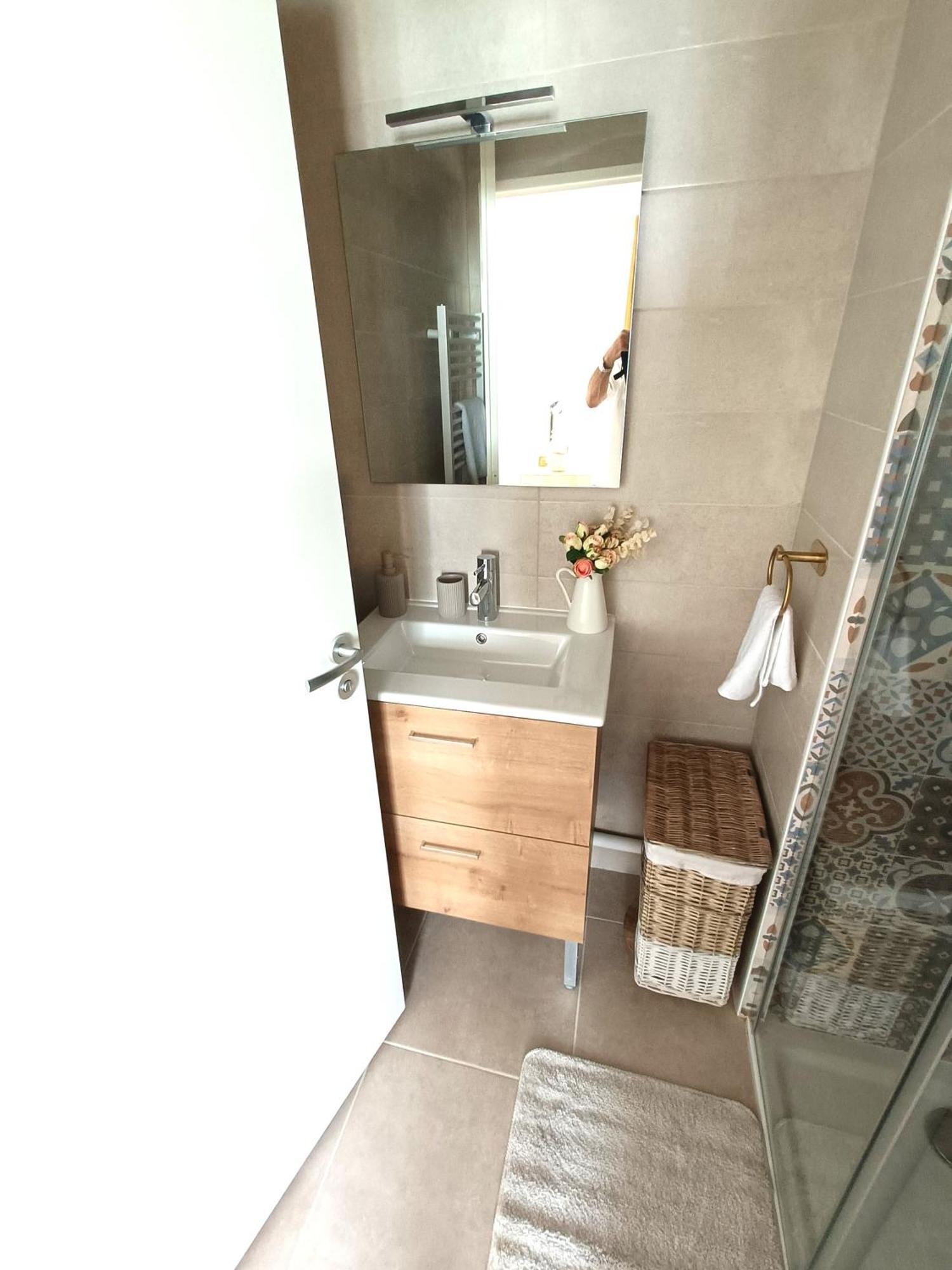T3 Luxe Neuf 6p 2 Ch 2 Salle De Bain Parking Prive En Sous Sol Lit Bebe C105