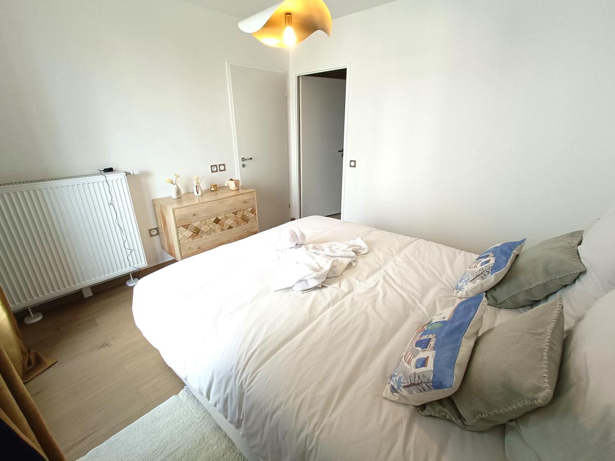Apartment T3 Luxe Neuf 6p 2 Ch 2 Salle De Bain Parking Prive En Sous Sol Lit Bebe C105