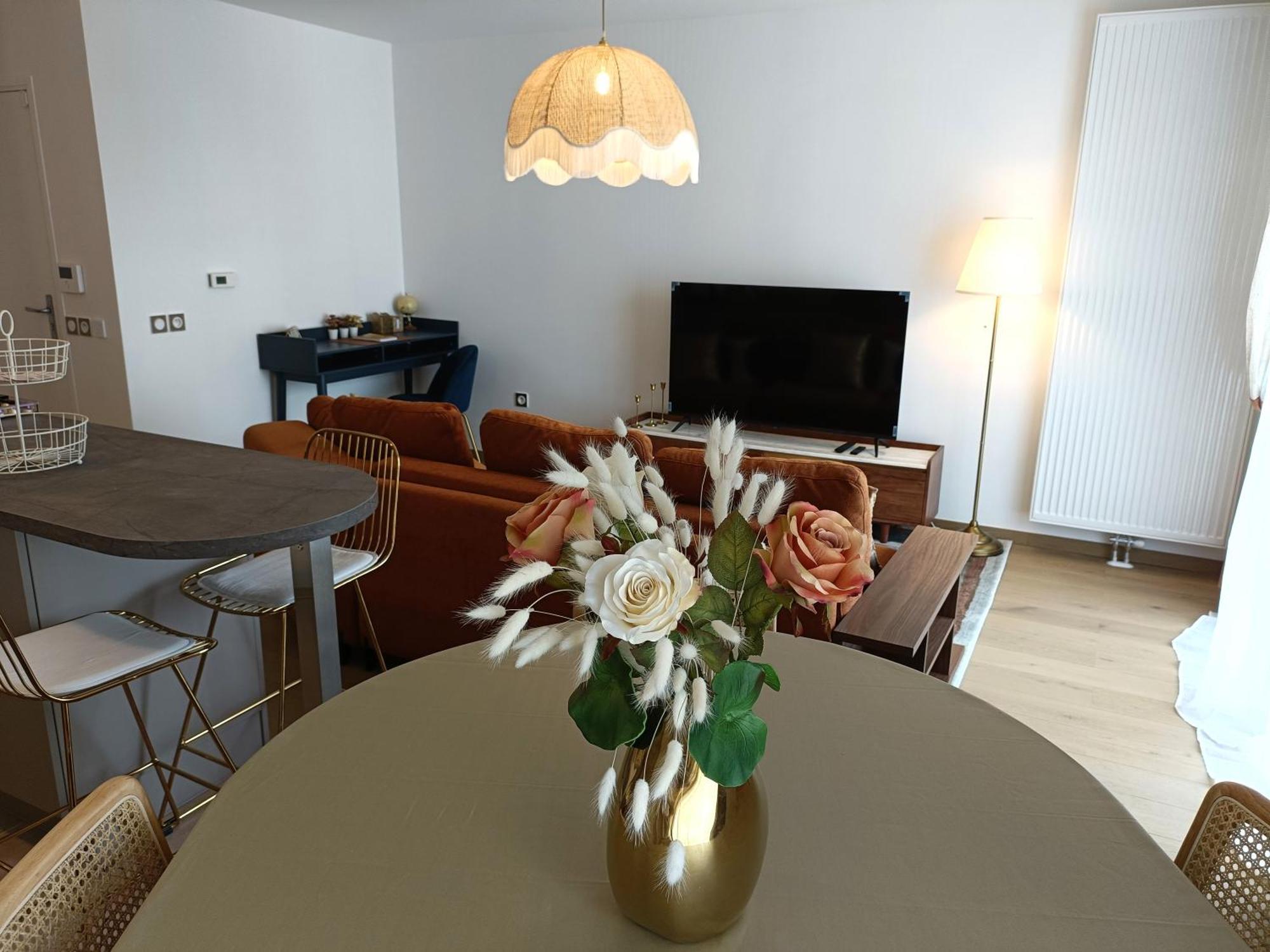 T3 Luxe Neuf 6p 2 Ch 2 Salle De Bain Parking Prive En Sous Sol Lit Bebe C105 Apartment